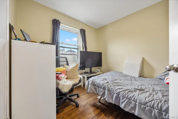 $2,099,000 | 25-04 42nd Street | Astoria