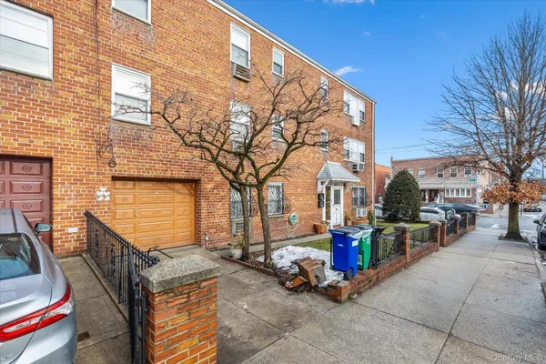 $2,099,000 | 25-04 42nd Street | Astoria