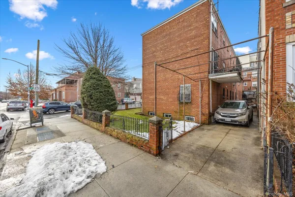 $2,099,000 | 25-04 42nd Street | Astoria