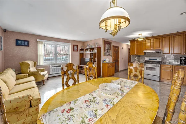 $2,099,000 | 25-04 42nd Street | Astoria