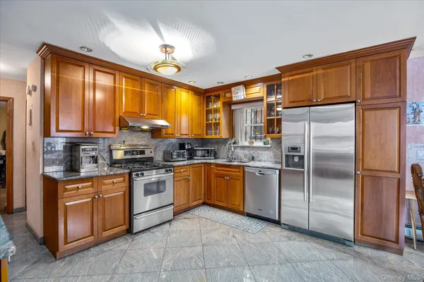 $2,099,000 | 25-04 42nd Street | Astoria