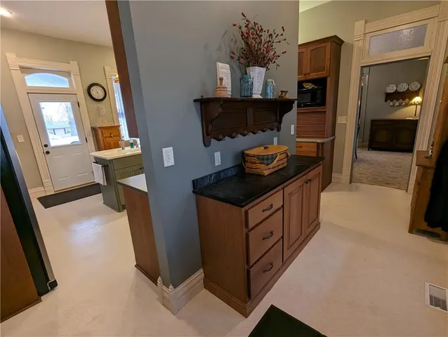 $600,000 | 433 West State Street, Troy, KS 66087