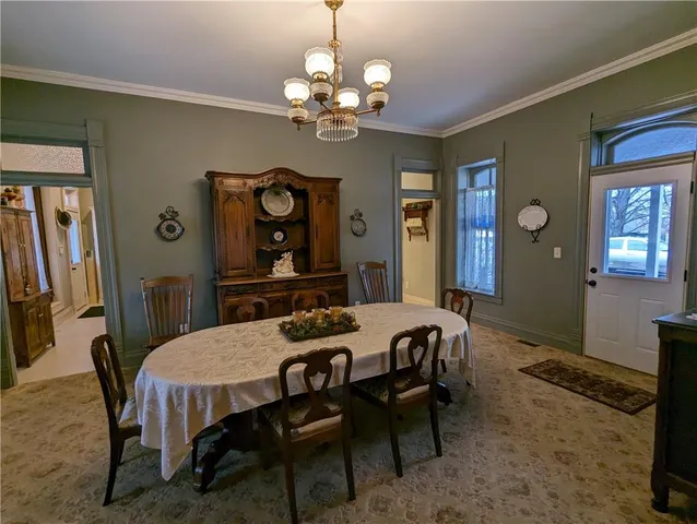 $600,000 | 433 West State Street, Troy, KS 66087