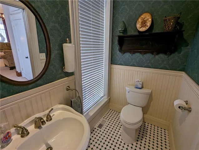 $600,000 | 433 West State Street, Troy, KS 66087