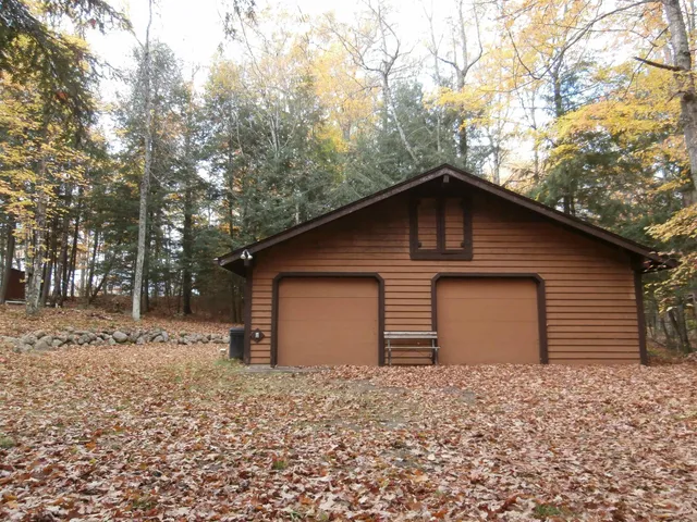 $159,500 | W16125 South Loop Drive, Armstrong Creek, WI 54103