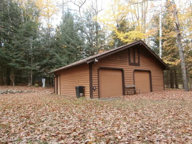 $159,500 | W16125 South Loop Drive, Armstrong Creek, WI 54103