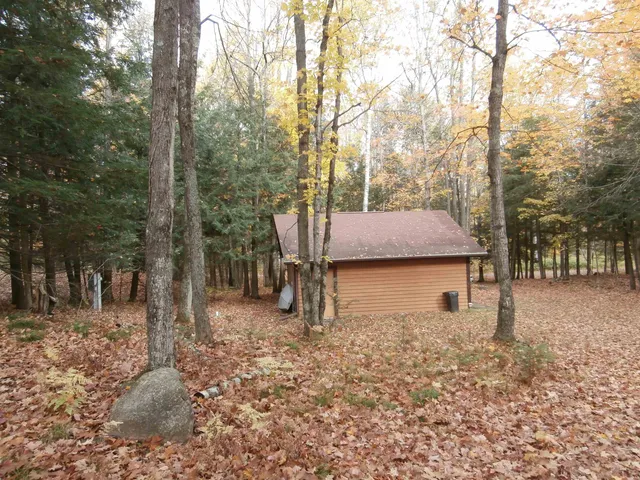 $159,500 | W16125 South Loop Drive, Armstrong Creek, WI 54103