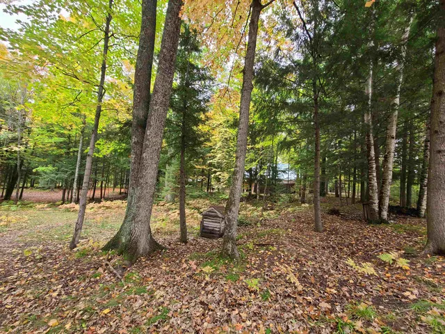 $159,500 | W16125 South Loop Drive, Armstrong Creek, WI 54103