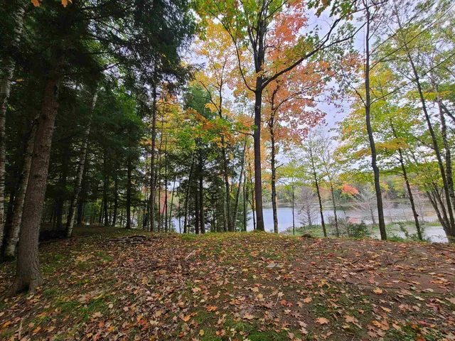 $159,500 | W16125 South Loop Drive, Armstrong Creek, WI 54103