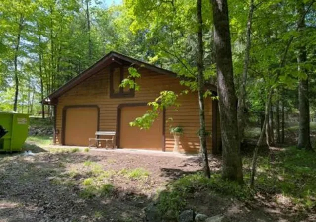 $159,500 | W16125 South Loop Drive, Armstrong Creek, WI 54103
