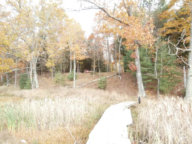 $159,500 | W16125 South Loop Drive, Armstrong Creek, WI 54103