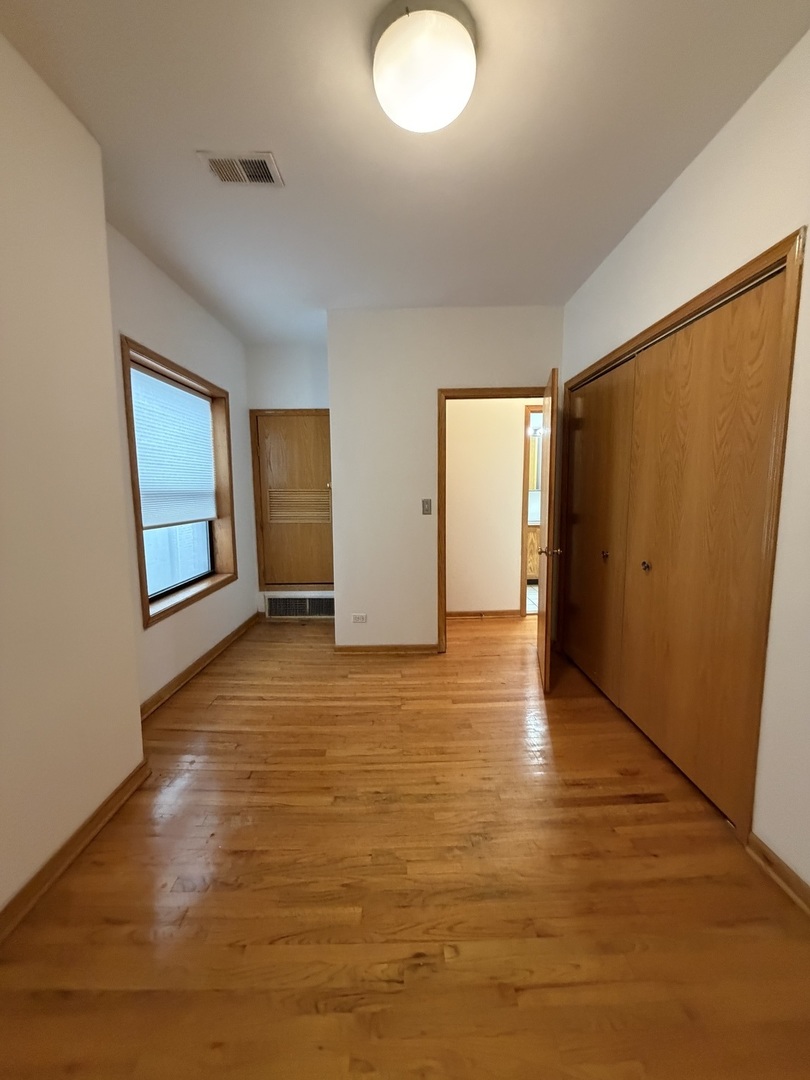 628 West Patterson Avenue, Unit 3E Chicago, IL 60613 - Photo 8 of 8
