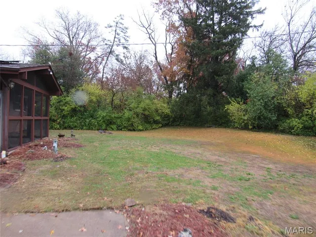 $166,500 | 42 Harneywold Drive, St. Louis, MO 63136