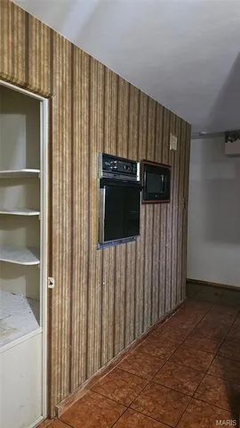 $166,500 | 42 Harneywold Drive, St. Louis, MO 63136