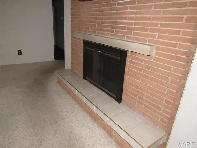 $166,500 | 42 Harneywold Drive, St. Louis, MO 63136