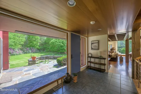 $4,500,000 | 729 Hewins Street, Sheffield, MA 01257