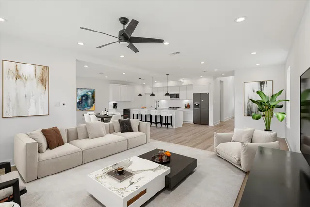 $3,000 | 7413 Charlie Street, Houston, TX 77088