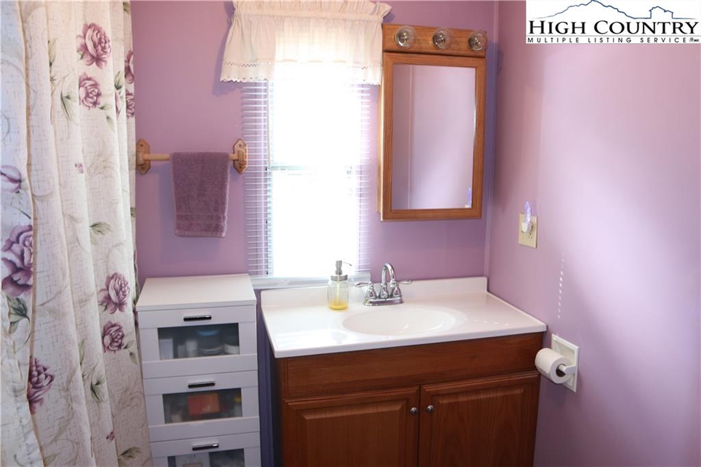 256 Clifton Road Crumpler, NC 28617 - Photo 14 of 28 Gallery Image 14