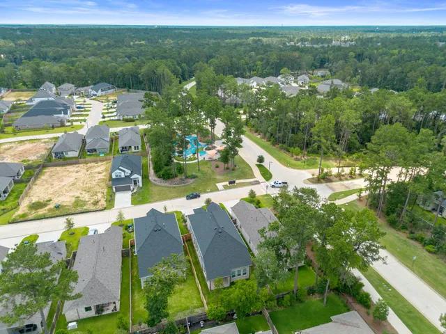 $418,047 | 12822 Meadow Wind Way, Conroe, TX 77302