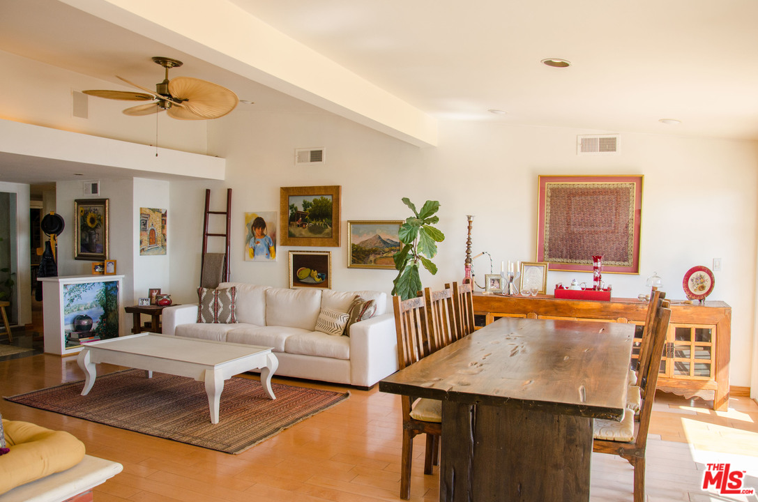 18420 Wakecrest Drive Malibu, CA 90265 - Photo 12 of 26