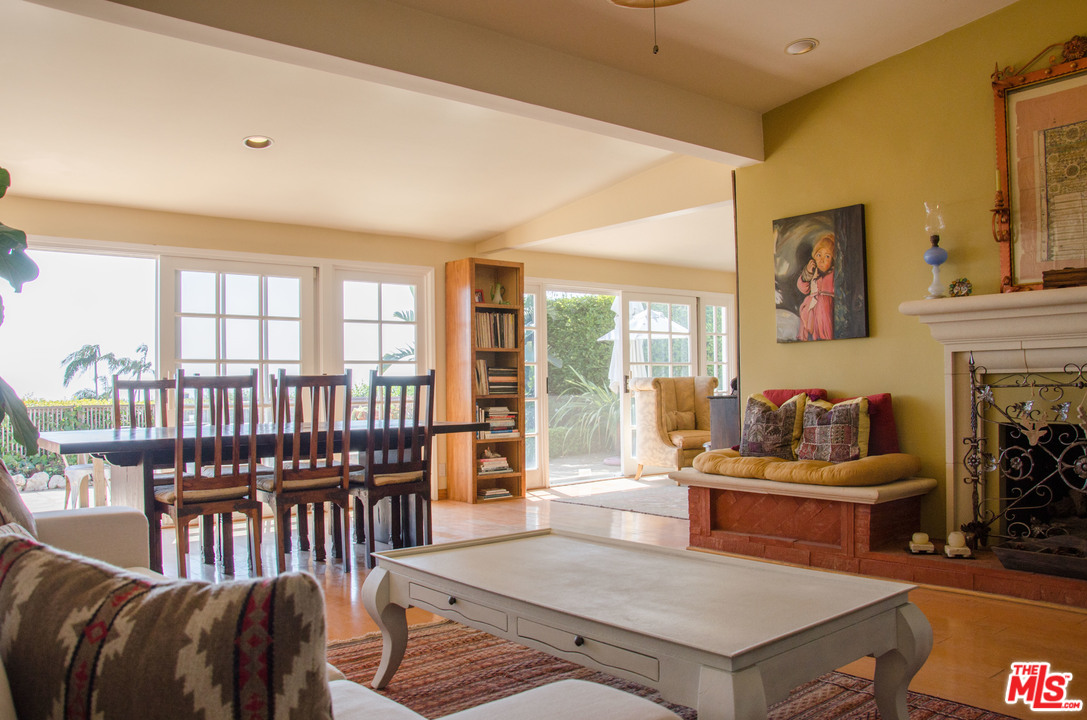 18420 Wakecrest Drive Malibu, CA 90265 - Photo 17 of 26