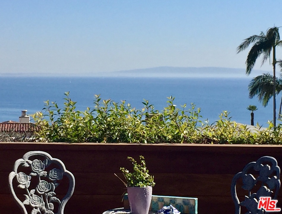 18420 Wakecrest Drive Malibu, CA 90265 - Photo 5 of 26