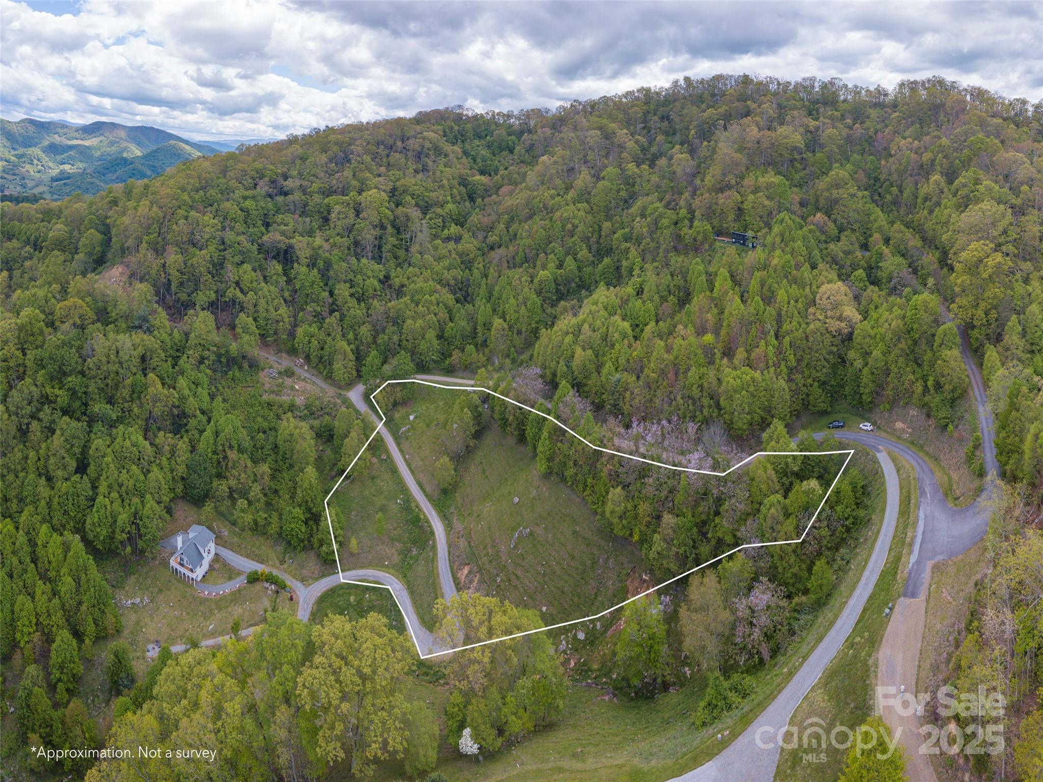 0 Quest Cove Clyde, NC 28721 - Photo 11 of 14 a view of a tennis court