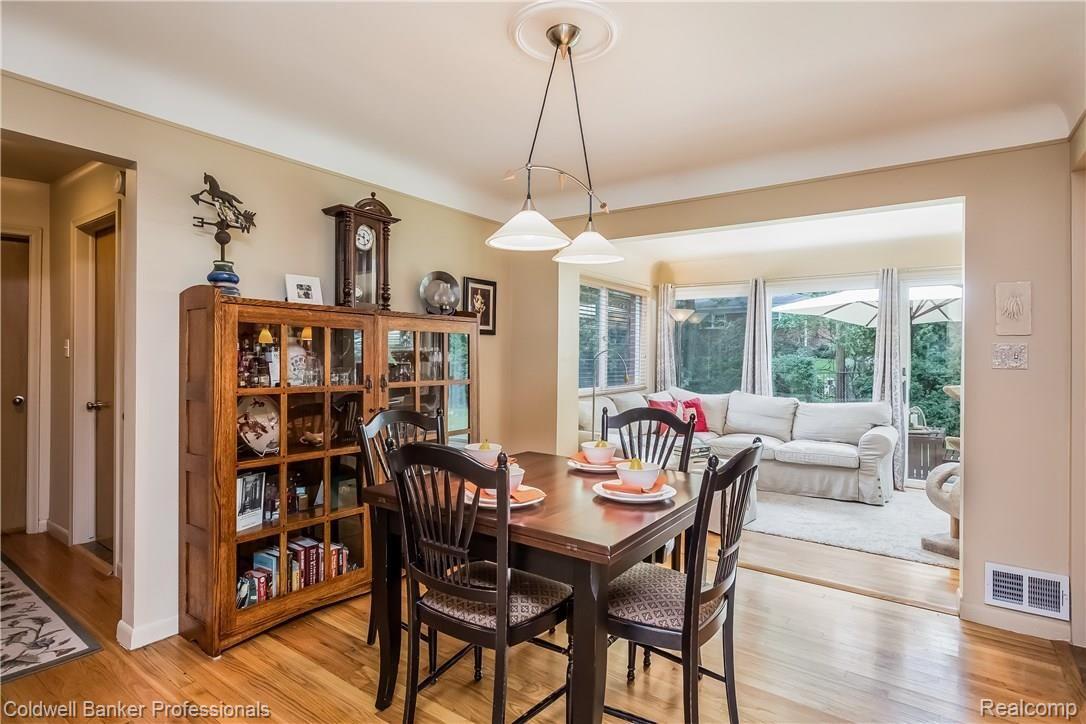 28309 Ridgebrook Road Farmington, MI 48334 - Photo 12 of 44 012-Dining_Room-3029411-large.jpg
