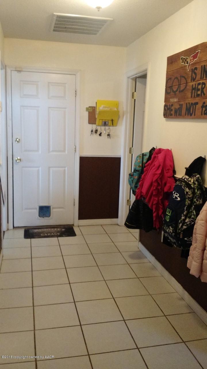 10810 Arlie Road Amarillo, TX 79108 - Photo 16 of 20 Arlie down stairs hall