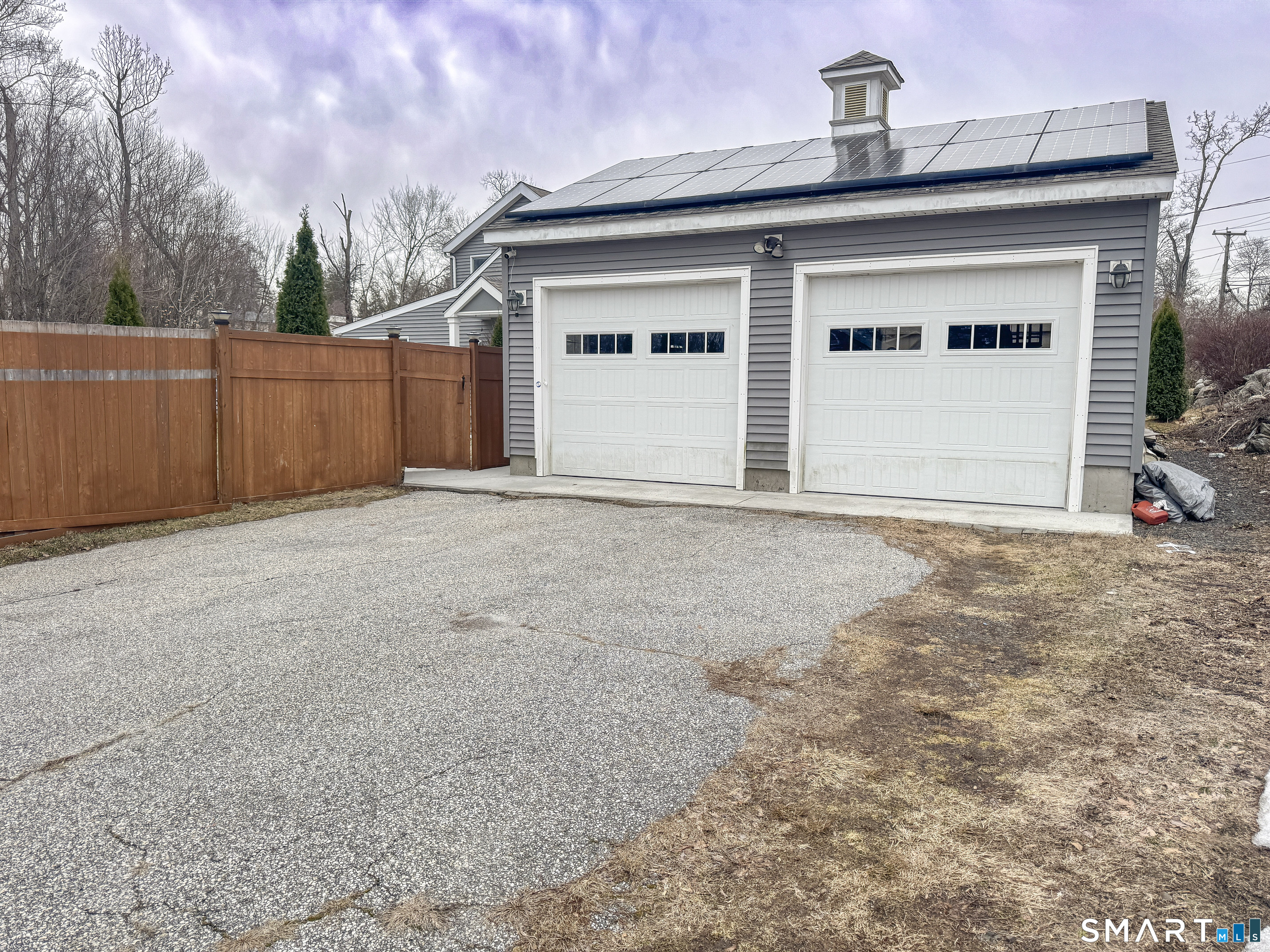 207 Stadley Rough Road Danbury, CT 06811 - Photo 5 of 29