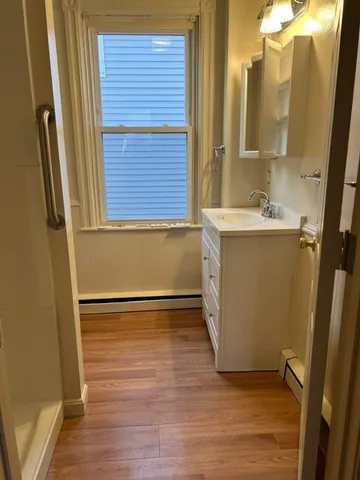 $1,900 | 176 Child Street, Warren, RI 02885