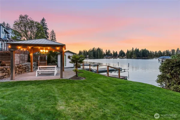 $1,598,000 | 4217 Lakeridge Drive East, Lake Tapps, WA 98391
