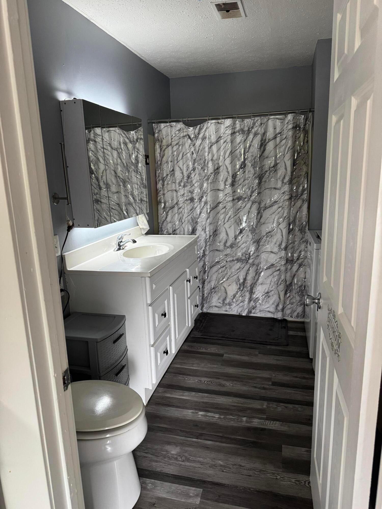 4850 Ridge Street Columbus, OH 43207 - Photo 9 of 12