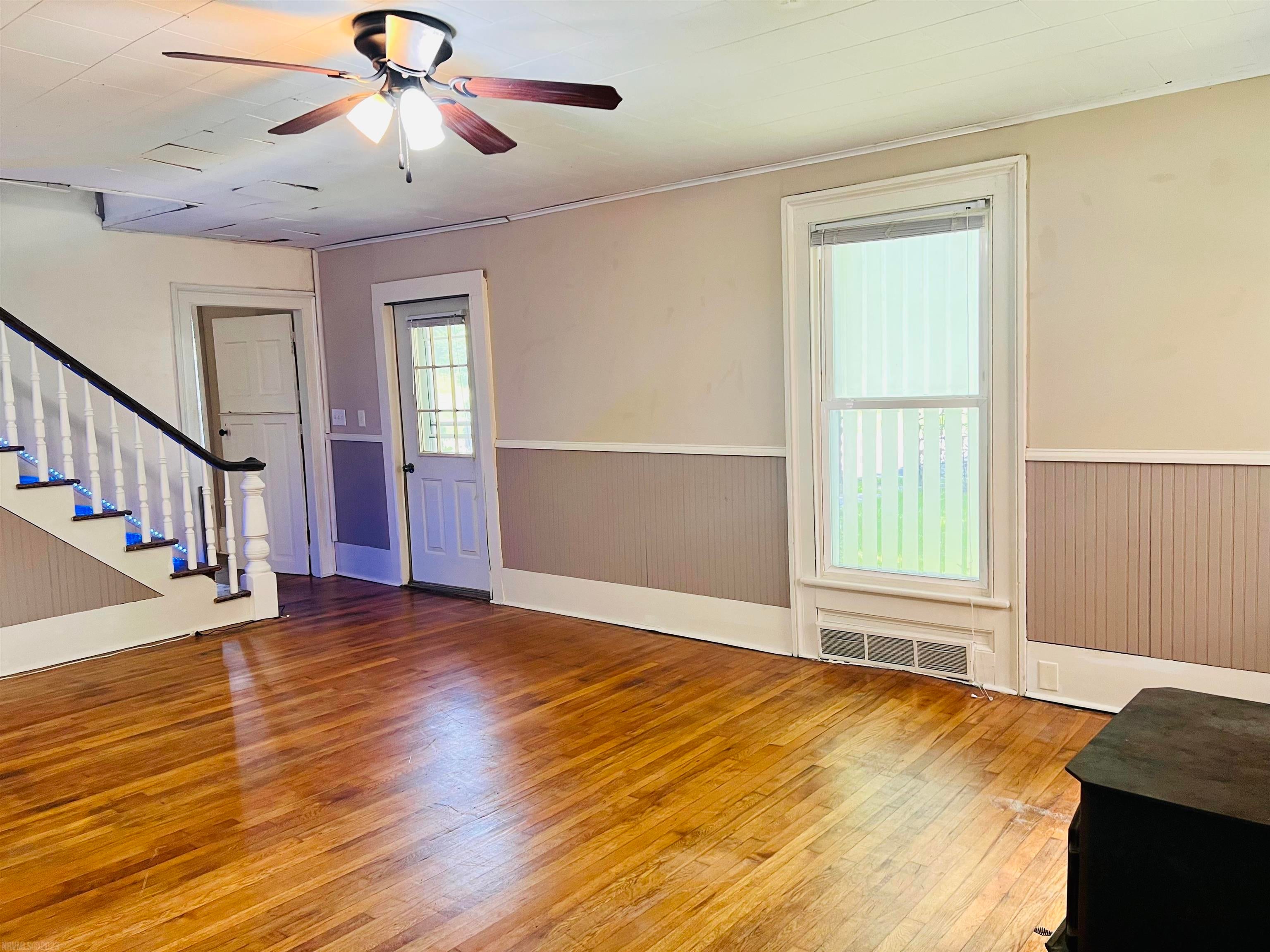 254 Magazine Street Pulaski, VA 24301 - Photo 3 of 14 Gallery Image 3