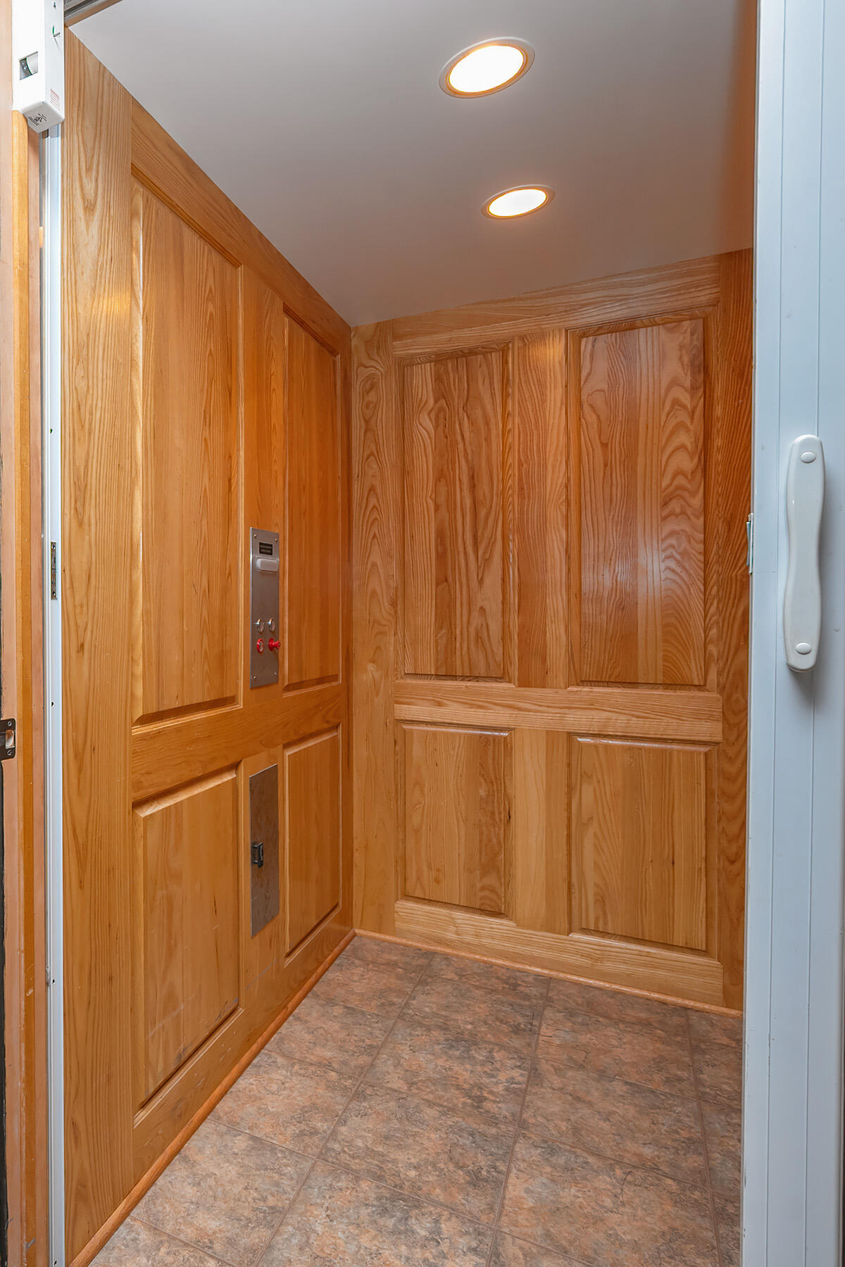 W303S10481 Sandy Beach Road Mukwonago, WI 53149 - Photo 42 of 74 Elevator