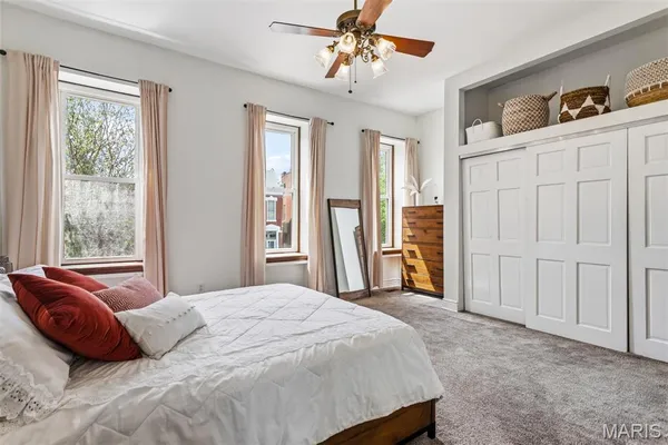 $359,000 | 2011 Victor Street, St. Louis, MO 63104