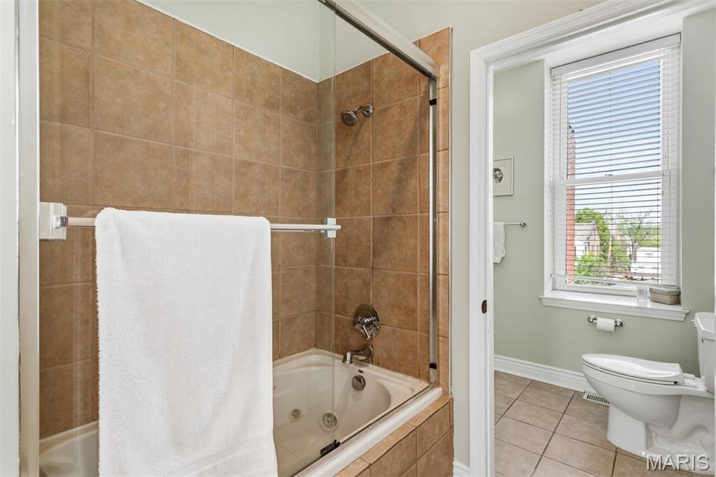 2011 Victor Street St. Louis, MO 63104 - Photo 20 of 41