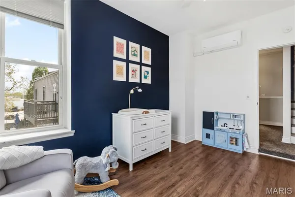 $359,000 | 2011 Victor Street, St. Louis, MO 63104