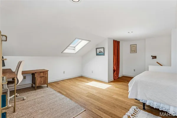 $359,000 | 2011 Victor Street, St. Louis, MO 63104