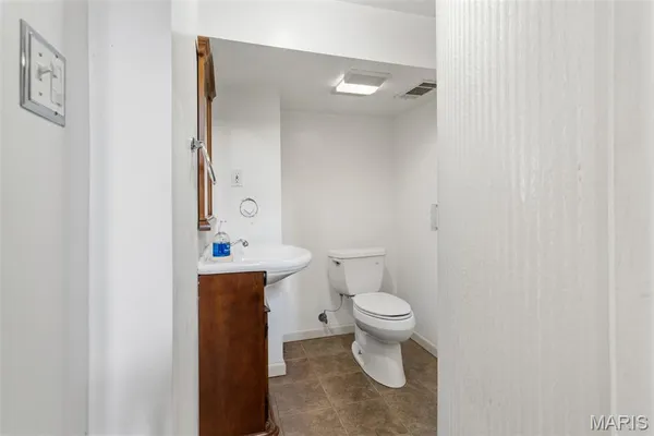 $359,000 | 2011 Victor Street, St. Louis, MO 63104