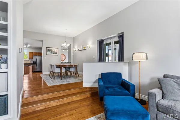 $359,000 | 2011 Victor Street, St. Louis, MO 63104