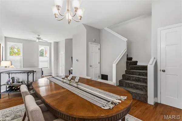 $359,000 | 2011 Victor Street, St. Louis, MO 63104