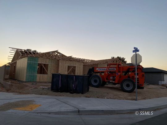 801 Paradise Drive Ridgecrest, CA 93555 - Photo 3 of 14 Gallery Image 3