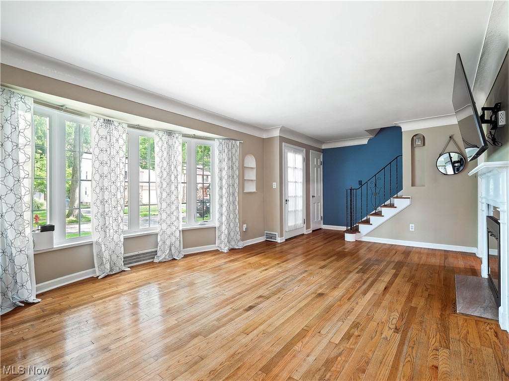 5188 Mayview Road Cleveland, OH 44124 - Photo 4 of 34