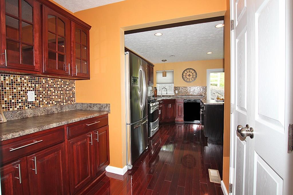 236 Maple Ridge Drive Canonsburg, PA 15317 - Photo 8 of 22 Gallery Image 8