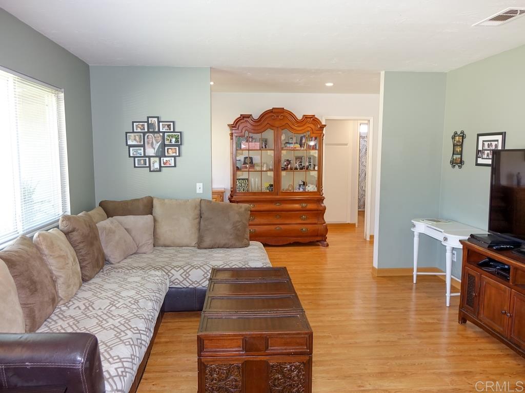 2621 Buena Rosa Fallbrook, CA 92028 - Photo 6 of 21