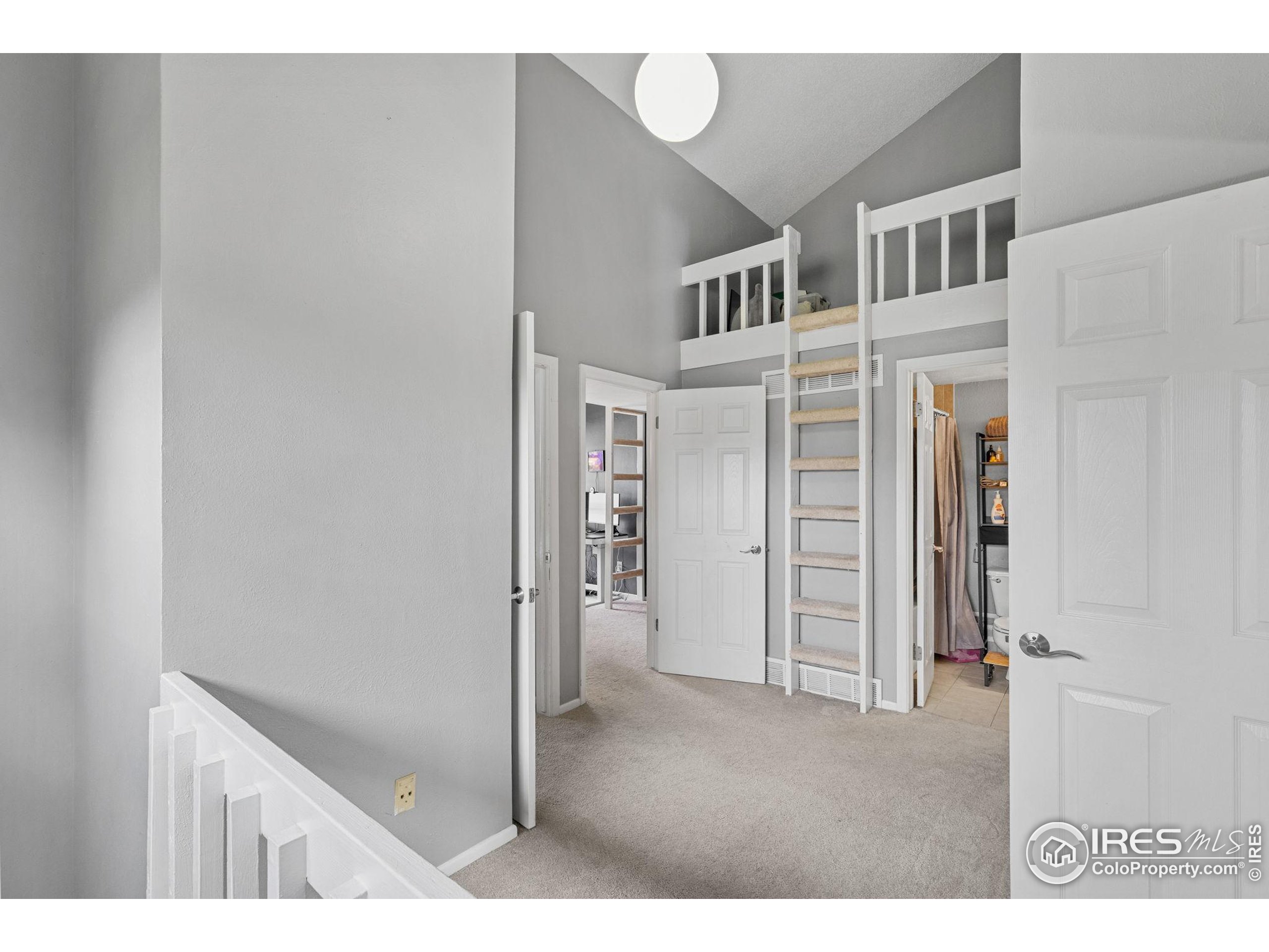 4216 East Maplewood Way Centennial, CO 80121 - Photo 19 of 43