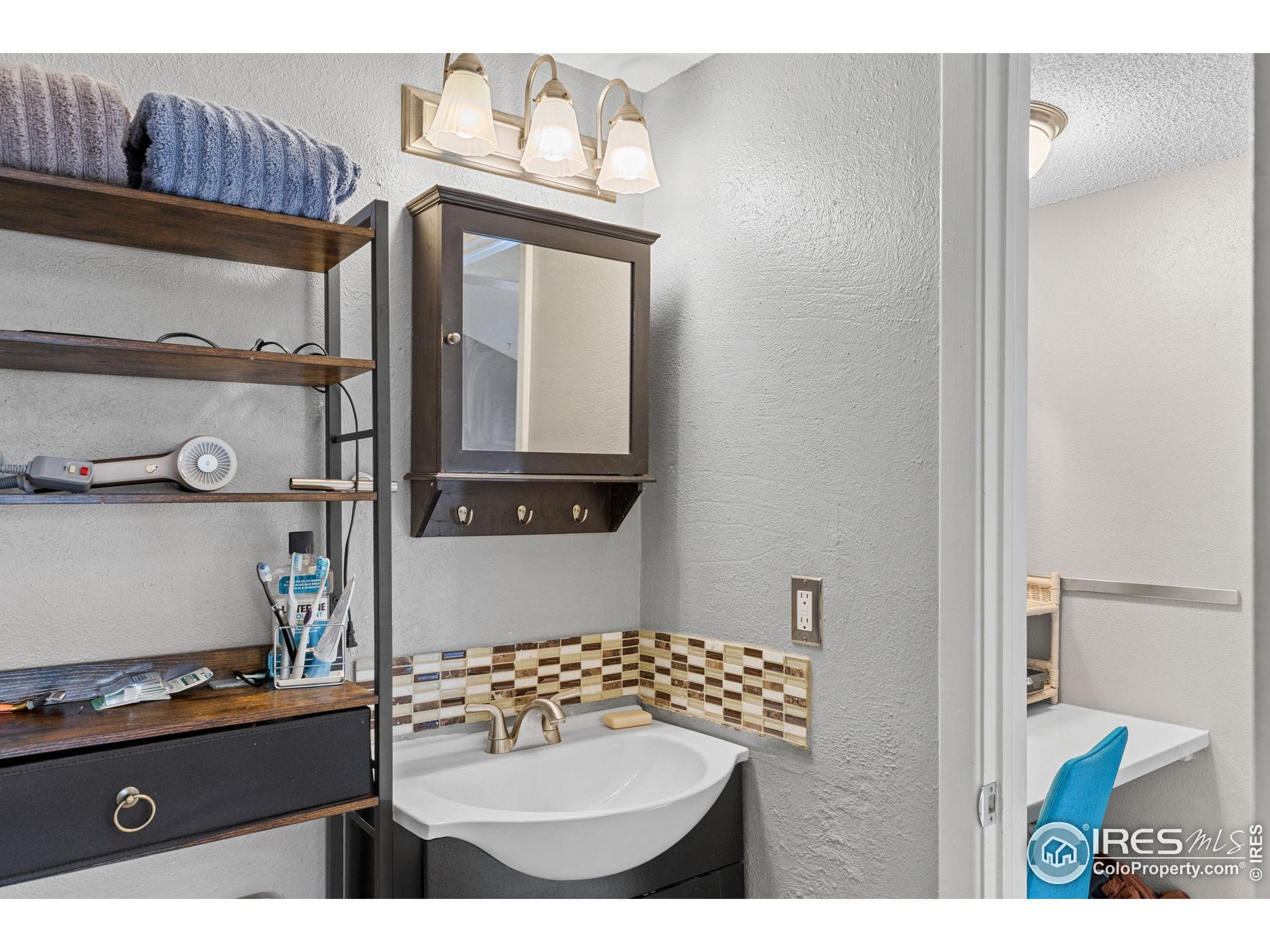 4216 East Maplewood Way Centennial, CO 80121 - Photo 26 of 43