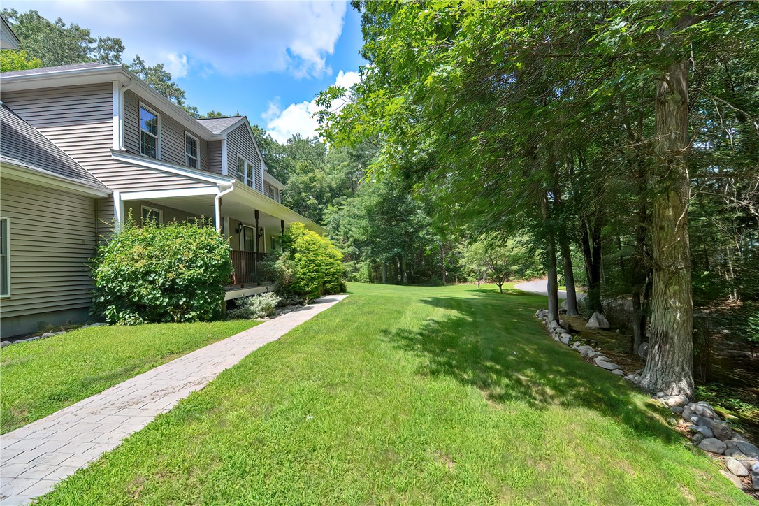 488 Log Road Smithfield, RI 02917 - Photo 13 of 48