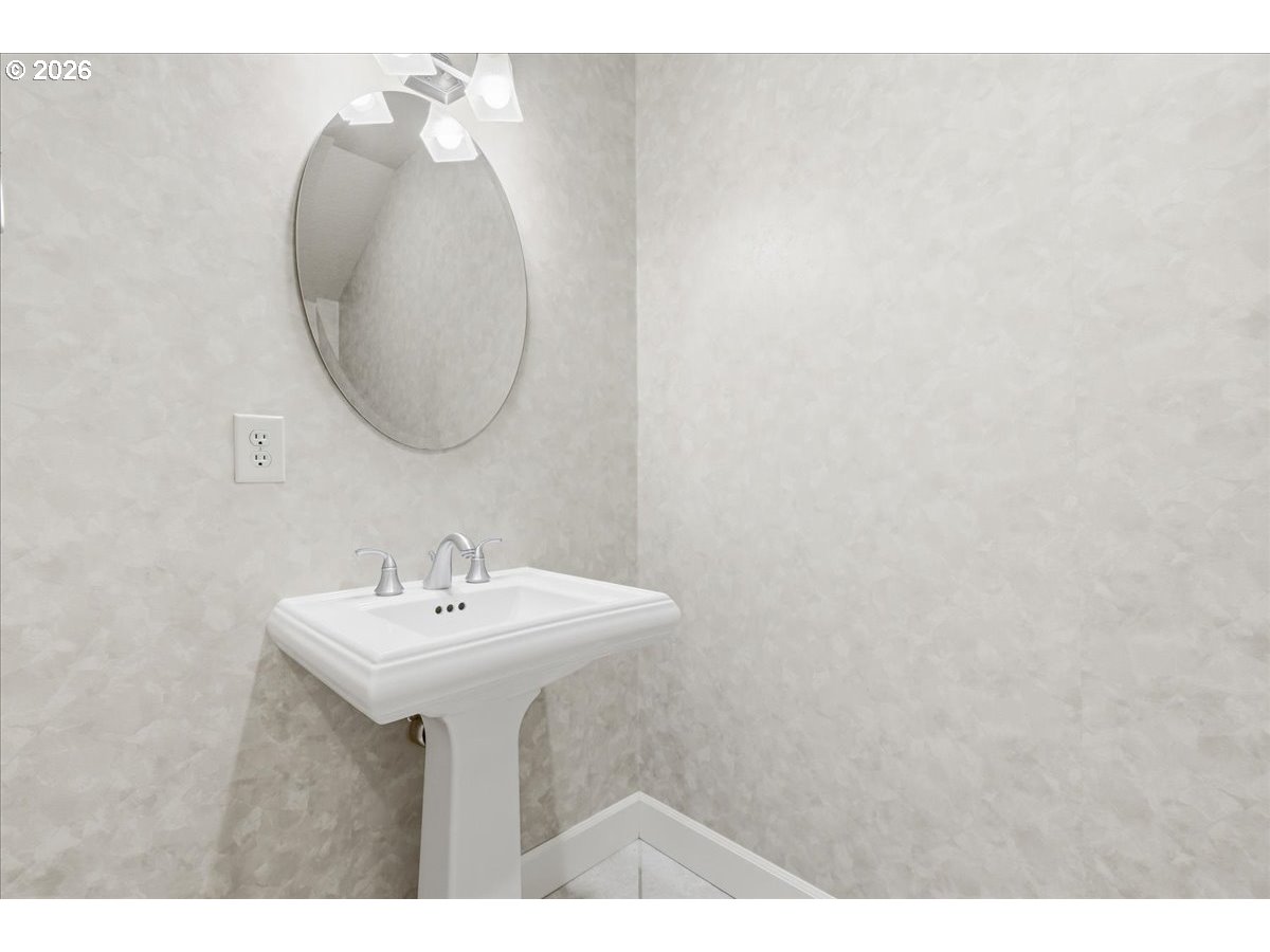 7816 Northwest Quinault Street Camas, WA 98607 - Photo 15 of 47